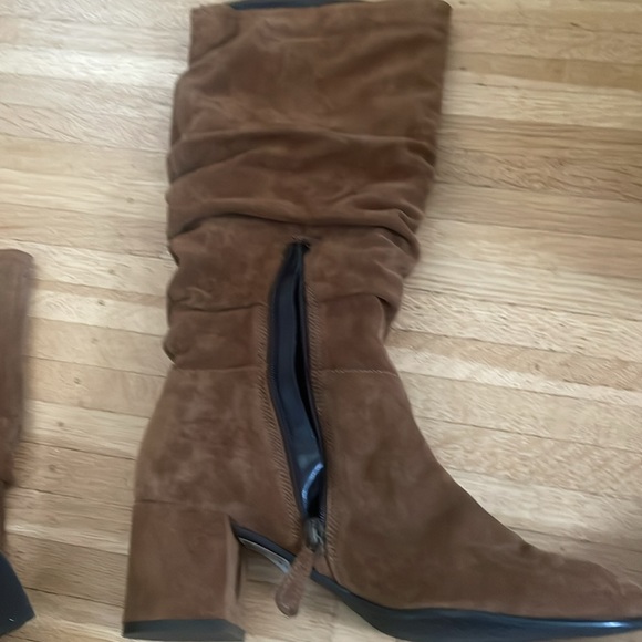 Adorable slouchy boots - Picture 4 of 7